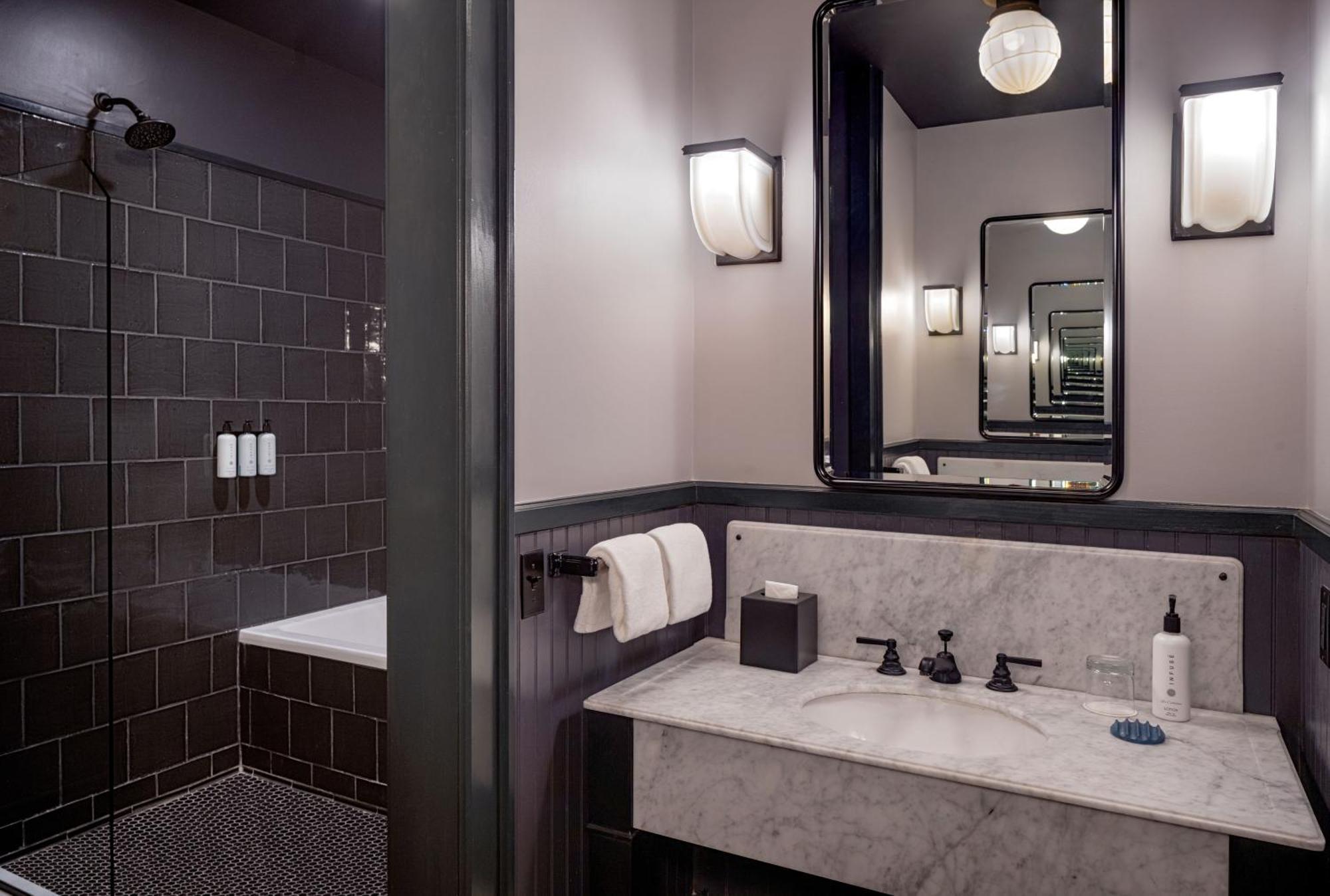 Hotel The Barnett, Part Of Jdv By Hyatt New Orleans